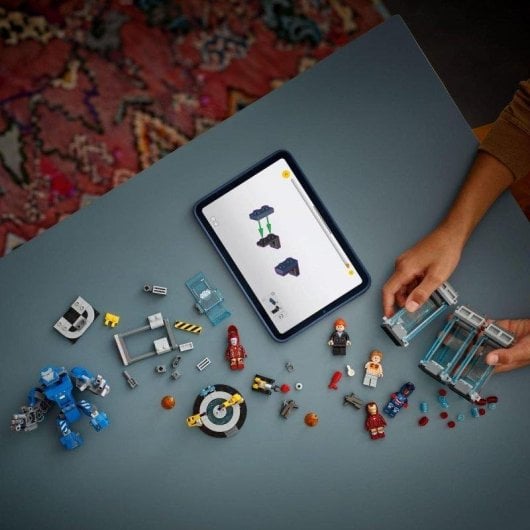 LEGO Marvel Laboratório de Iron Man Sala de Armaduras 76315 384 peças