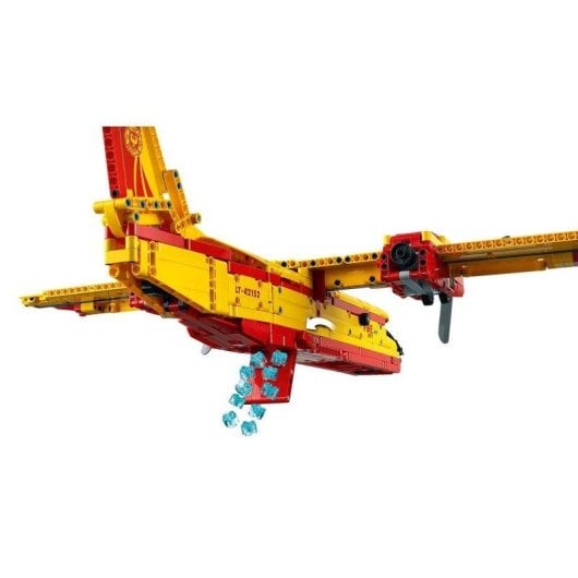 LEGO Technic Avião de Combate ao Fogo 42152 1134 peças