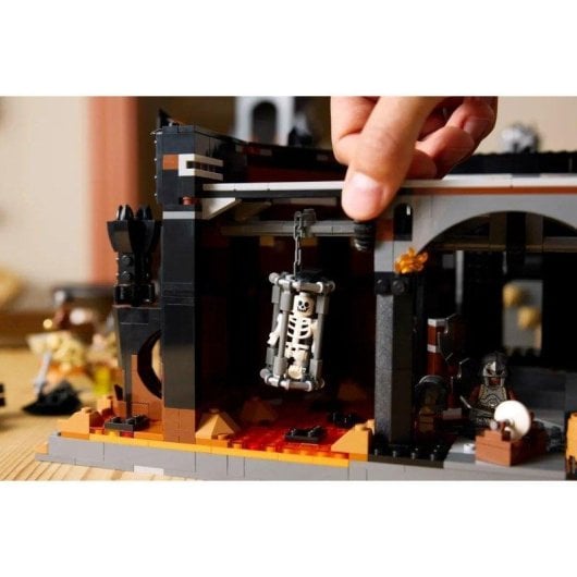 LEGO Icons Le Seigneur des Anneaux Barad-dûr 10333 5471 pièces