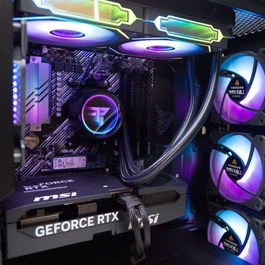 PCCom Imperial AMD Ryzen 7 5800X / 32GB / SSD de 2TB / RTX 5070