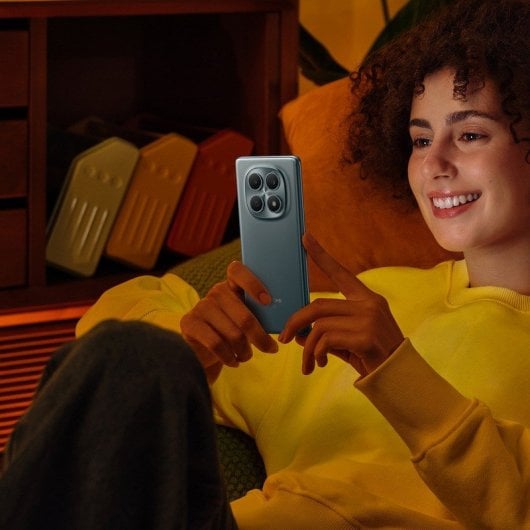 Xiaomi REDMI Note 15 5G 12GB 512GB 6.77" AMOLED 120Hz Dual SIM Cámara 108MP HyperOS 2 Púrpura