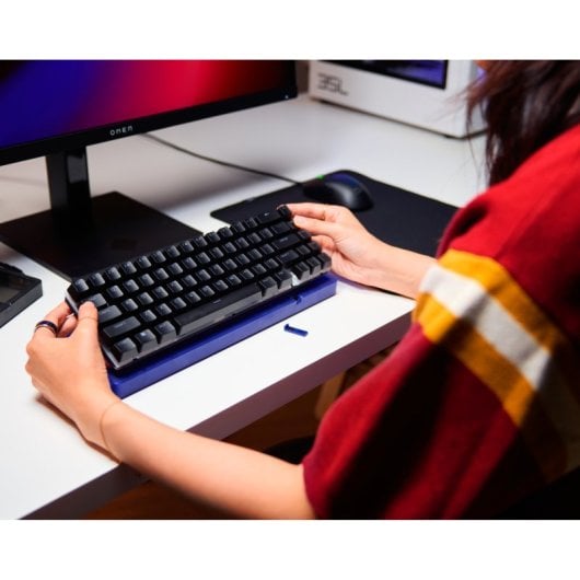 HyperX Alloy Origins 2 65% Teclado mecánico compacto hot-swappable RGB switch red Layout ES