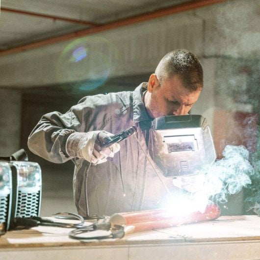 Soldador Inverter Greencut MMA200 Corriente Continua iGBT Ligero y Compacto