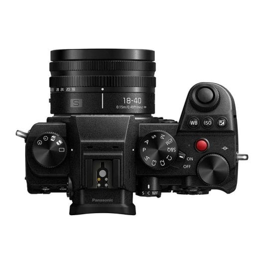 Câmara Mirrorless Panasonic Lumix S5 24.2MP 6000x4000mm Full-Frame 18-40mm WiFi Bluetooth