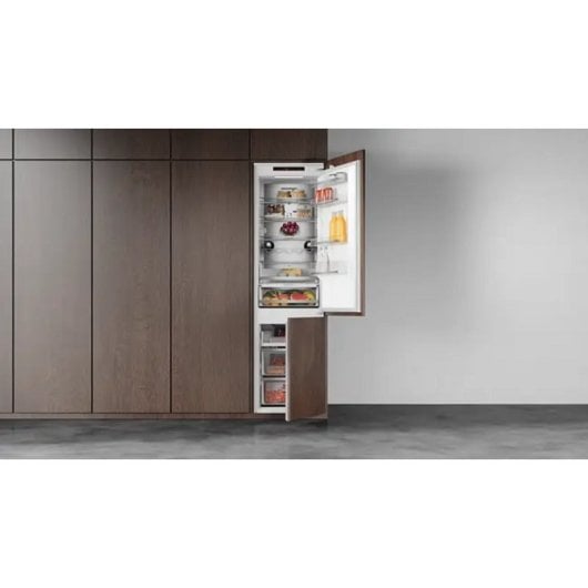 Frigorífico Combi Teka RBF 78385 FI Total No Frost 196cm 300L E Branco Display LED