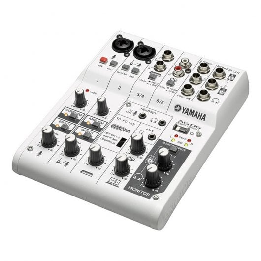 Yamaha AG06 Mesa de Estudio 6 Canales
