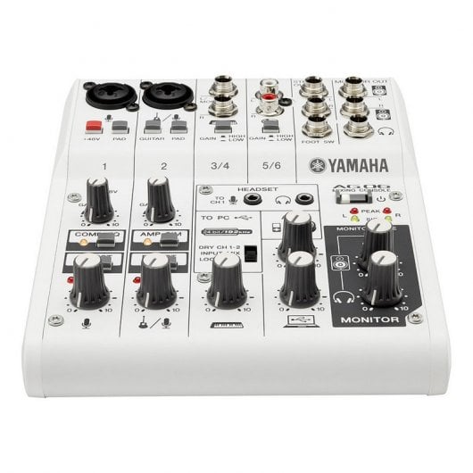 Yamaha AG06 Mesa de Estudio 6 Canales