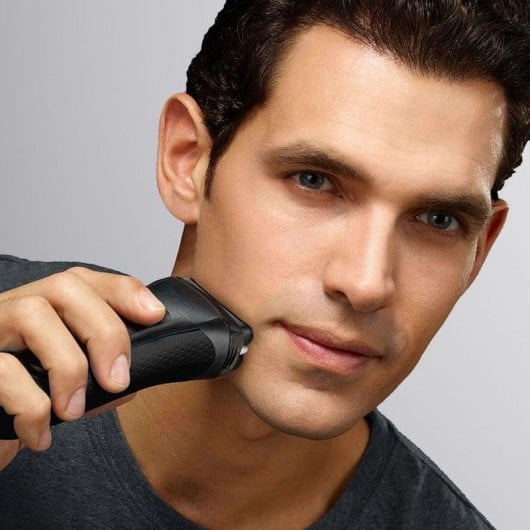 Elektrorasierer Braun Series 3 3000BT Kabellos 45min Wasserdicht 5 Aufsteckkämme Schnellladung