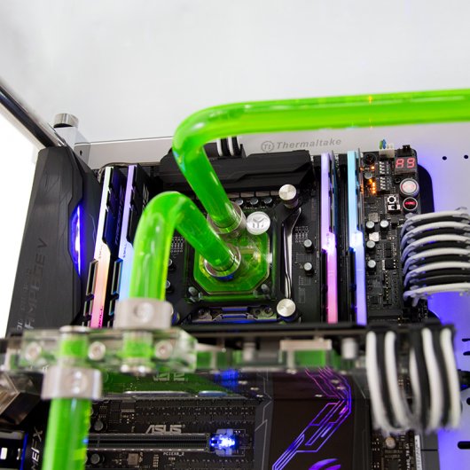 PcCom Custom Titanium i7-6850K / 32GB / 480GB M.2 SSD / 4TB HDD / GTX 1080