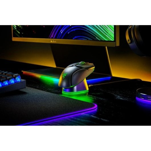 Caricatore Razer Mouse Dock Pro Wireless RGB USB-C per Basilisk V3 Pro