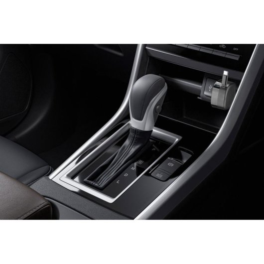 Carregador de carro Cellularline Retractable Car Charger 60W USB-C PD GaN preto