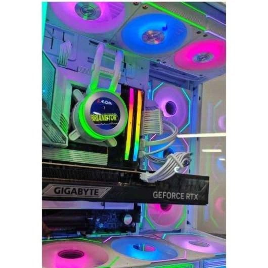 Adonia Ordenador Gaming x Brianeitor Intel Core Ultra i7 32GB 1TB SSD RTX 5080 Ubuntu RGB