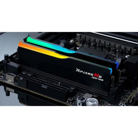 Memória RAM G.Skill Ripjaws M5 RGB F5-6800J3445G16GX2-RM5RK 32GB 2x16GB DDR5 6800MHz CL34 Intel XMP RGB Preto