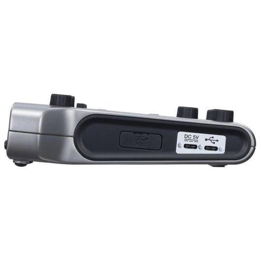 Enregistreur audio Zoom PodTrak P4 4 entrées XLR 4 sorties casque USB-C SDXC