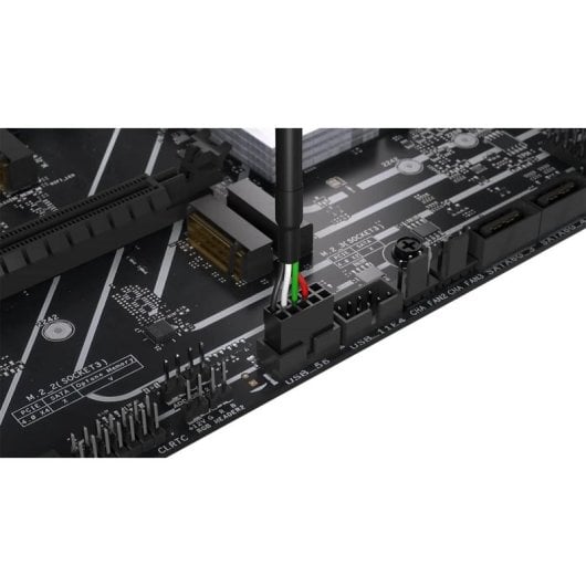 Refrigeração Líquida Corsair Nautilus RS Display LCD para Sistemas de Watercooling