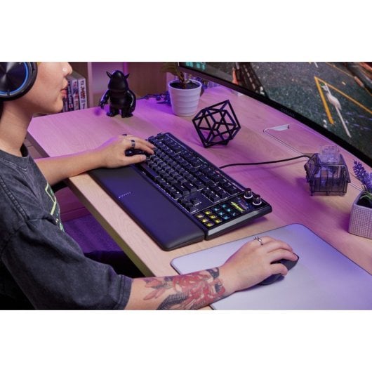Teclado Corsair GALLEON 100 SD mecânico com Stream Deck, LCD e RGB