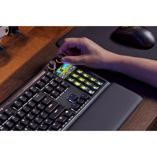 Teclado Corsair GALLEON 100 SD mecânico com Stream Deck, LCD e RGB