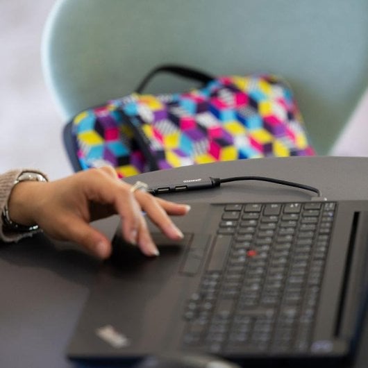 Hub INOVU 4 ports USB-A 3.0 INHUB4A2 aluminium compact léger