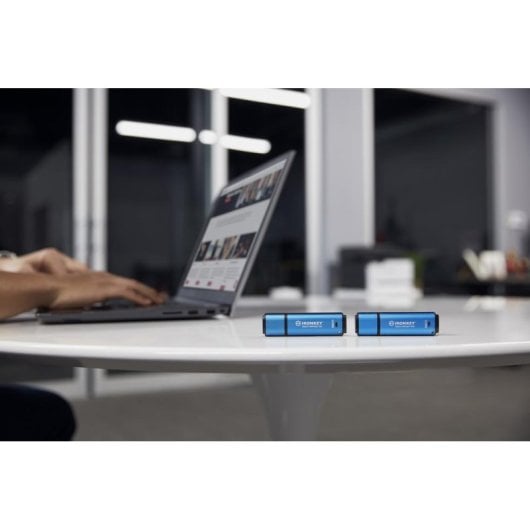 Pen USB Kingston IronKey Vault Privacy 50 IKVP50 256GB AES-256 FIPS 197 USB 3.2