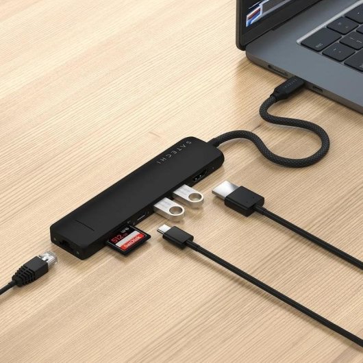 Hub Satechi 7 puertos 10 Gbps modelo ST-P7SK USB-C HDMI Ethernet SD