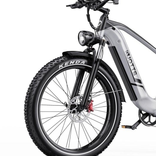 Bicicleta eléctrica DUOTTS F26 Lite Motor 500 W Batería 48 V 18 Ah neumáticos 26" freno hidráulico plata blanco