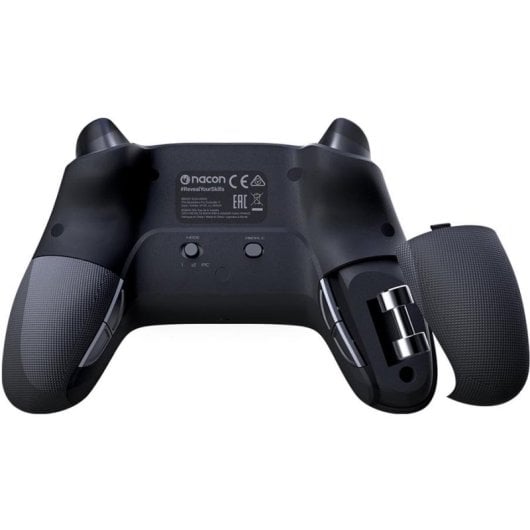 Manette NACON Revolution Pro 3 PC PS4 filaire 46° programmable ergonomique