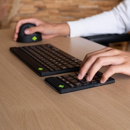 Teclado R-Go Tools Numpad Break membrana compacto inalámbrico Bluetooth con indicador LED