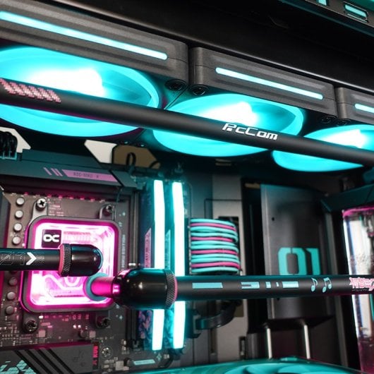 PCCom Custom Ryzen 7 9800X3D / 48 GB / 4 TB M.2 / RTX 5080 + Windows 11 Pro MIKU