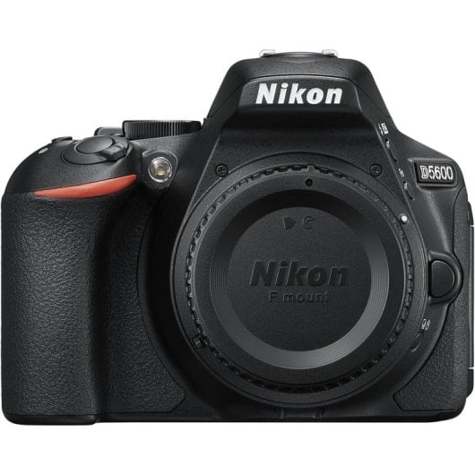 Cámara Reflex Nikon D5600 Cuerpo 24,2 MP FullHD AF 39 Puntos WiFi NFC Bluetooth