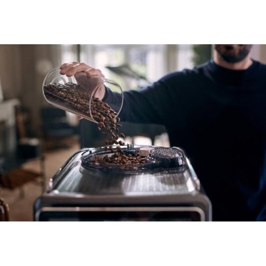 Kaffeevollautomat Saeco SM8885/00 1,7L 15 Bar mit Milchbehälter und Keramikmahlwerk