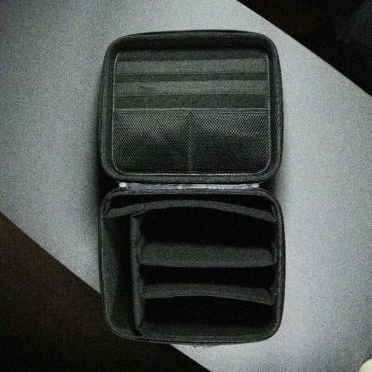 Custodia rigida Konix 61889000093 Nintendo Switch Switch OLED antiurto nera rossa