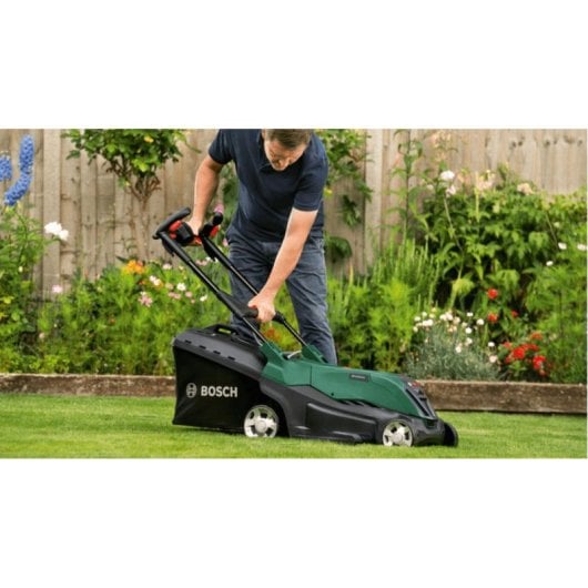 Tagliaerba Bosch AdvancedRotak batteria 36V 44cm raccolta 50L verde