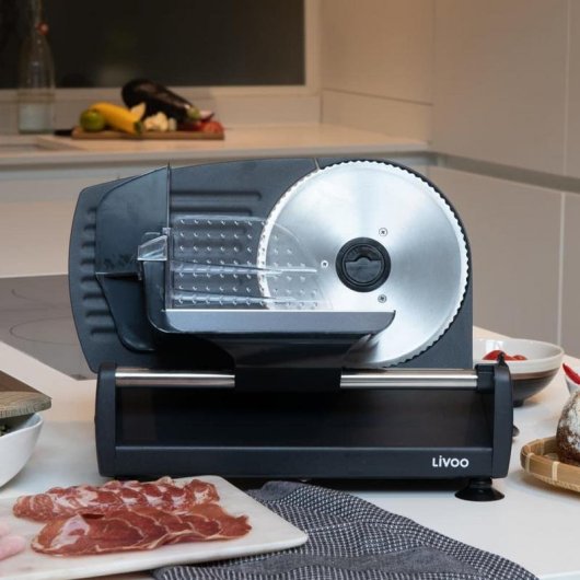 Trancheuse LIVOO DOM396 150 W lame 19 cm métal noir épaisseur réglable