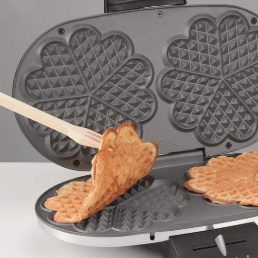 Gofreira Cloer 1329 Inox 1700 W Placa Dupla Antiaderente