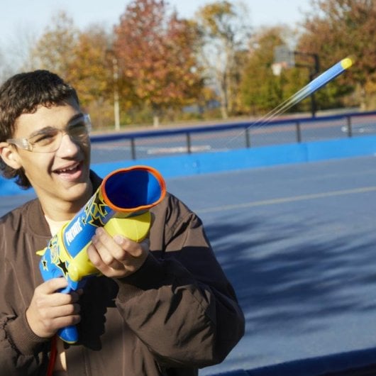 Pistola de brinquedo HASBRO Nerf Fortnite Half Tone Hero 12 dardos azul/amarelo