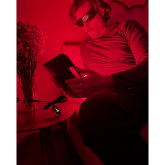 Biohacking para o Bem-Estar: Painel Portátil Lumiwell RISE com Terapia de Luz Vermelha
