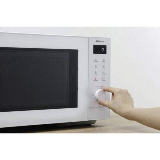 Mikrowelle Panasonic NN-GD34QWEPG 23L 1000W mit Grill Inverter-Technologie