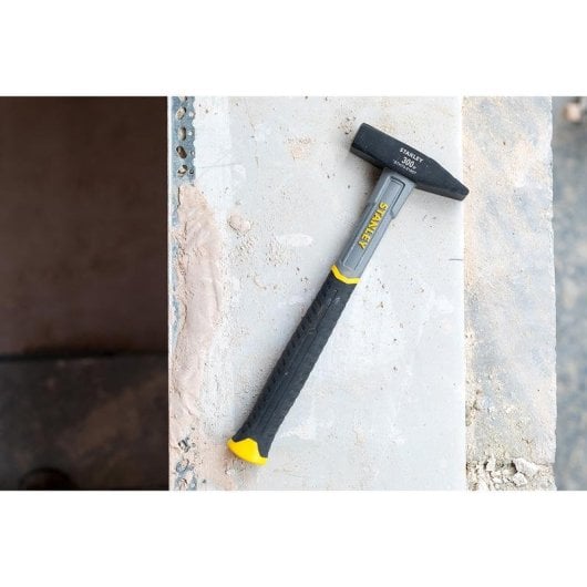 Martillo Stanley STHT0-51907 fibra de vidrio 300 g negro y gris