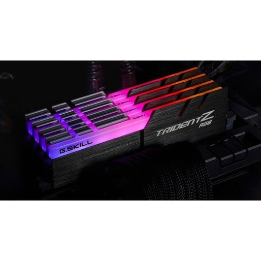 RAM G.SKILL Trident Z RGB F4-3600C16Q-32GTZRC 32GB 4x8GB DDR4 3600MHz CL16 RGB Intel XMP Multicolor