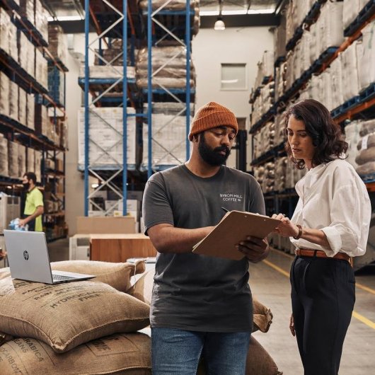 Portátil HP ProBook 450 G9 15.6" Intel Core i7-1255U 32GB 1TB SSD GeForce MX570 Windows 11 Pro