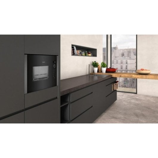 Micro-ondes NEFF HLAGD53G0 25L 900W avec Grill Affichage LED intégré