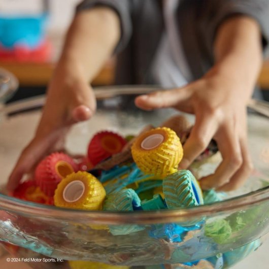 Monster truck Spin Master Monster Mutt Dalmatian Dunk Tank Mud Blasters 1:64 multicolor