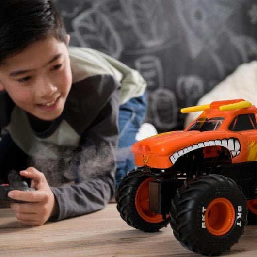 Camión Monster truck Spin Master El Toro Loco RC 1:15 con efectos de humo