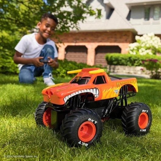 Camión Monster truck Spin Master El Toro Loco RC 1:15 con efectos de humo