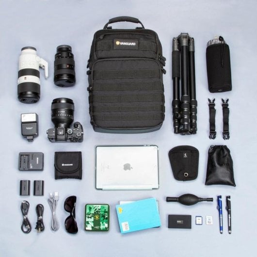 Mochila VANGUARD VEO Range T 37M Preta 10.9L para Câmera, Tripé e Tablet 9.7