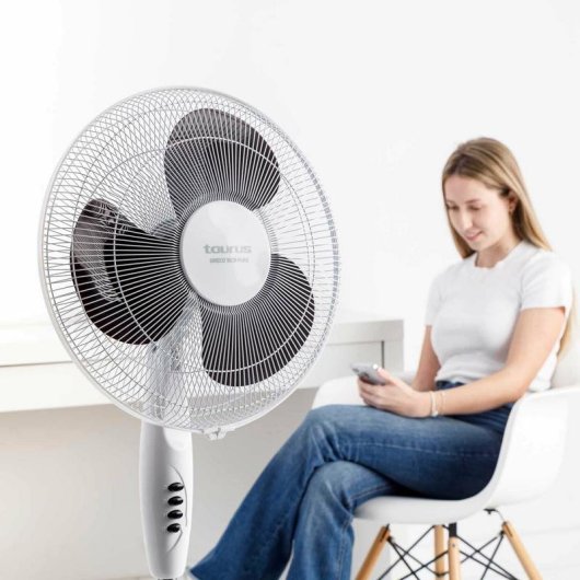 Ventilador Taurus Greco 16CR Pure blanco 40 cm 3 velocidades oscilante