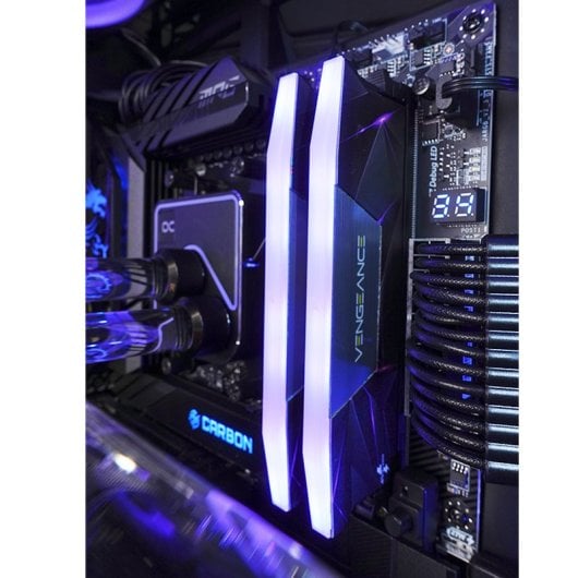 PC personnalisé PCCom Ryzen 9 9950X3D / 64 Go / SSD M.2 4 To / RTX 5090 + Windows 11 Pro V3