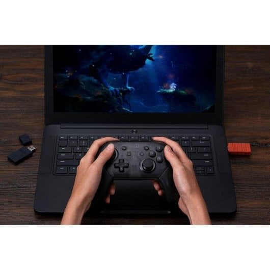 Adaptador inalámbrico USB 8BitDo USB Wireless Adapter 2 Bluetooth Marrón
