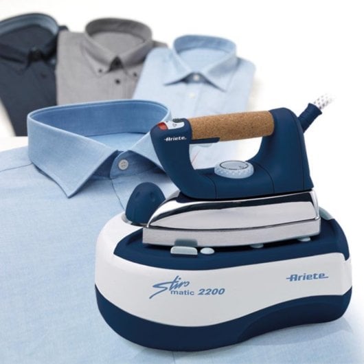 Estación de planchado de vapor Ariete 6257/01 2000 W suela aluminio 3 bar