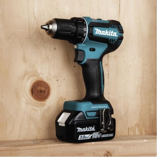 Taladro Makita DDF485ZJ 18V Sin Llave 1900 RPM Luz Integrada